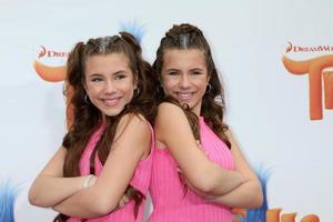 los angeles, 23 de octubre - chiara d ambrosio, bianca d ambrosio en el estreno de trolls en el teatro del pueblo el 23 de octubre de 2016 en westwood, ca foto