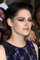 los angeles, 14 de noviembre - kristen stewart llega al crepúsculo - estreno mundial de amanecer parte 1 en el teatro nokia en la live el 14 de noviembre de 2011 en los angeles, ca foto