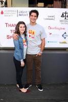 los angeles, 6 de octubre - seana gorlick, tyler posey at the light the night the walk to benefice the leukemia-lymphoma society en los estudios sunset-gower el 6 de octubre de 2013 en los angeles, ca foto