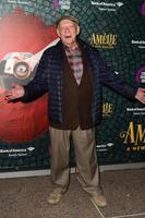 los angeles, 16 de diciembre - alan mandell at the amelie, una nueva apertura musical en el teatro ahmanson el 16 de diciembre de 2016 en los angeles, ca foto