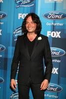 los angeles, 7 de abril - constantine maroulis en la llegada final de american idol en el dolby theater el 7 de abril de 2016 en los angeles, ca foto