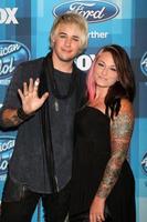 los angeles, 7 de abril - james durbin, heidi durbin en la llegada final de american idol en el dolby theater el 7 de abril de 2016 en los angeles, ca foto