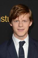 los angeles, 14 de noviembre - lucas hedges en el manchester by the sea en el teatro samuel goldwyn el 14 de noviembre de 2016 en beverly hills, ca foto