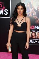 los angeles, 26 de julio - chrissie fit en el estreno de bad moms los angeles en el teatro del pueblo el 26 de julio de 2016 en westwood, ca foto