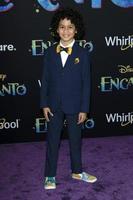 los angeles, 3 de noviembre - ravi cobot-conyers en el estreno mundial de encanto en el capitan theater el 3 de noviembre de 2021 en los angeles, ca foto