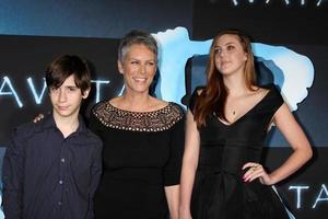 Jamie Lee Curtis  and  Son, and daughter Anniearriving at the Los Angeles Premiere of AvatarGrauman s Chinese TheaterLos Angeles,  CADecember 16, 20092009 Kathy Hutchins   Hutchins Photo