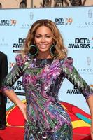 Beyonce Knowles  arriving at  the BET Awards 2009 at the Shrine Auditorium in Los Angeles, CA on June 28, 20092008 Kathy Hutchins   Hutchins Photo