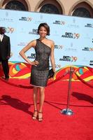 rochelle aytes llegando a los premios bet 2009 en el shrine auditorium en los angeles, ca el 28 de junio de 2009 ©2008 kathy hutchins hutchins photo foto