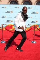 jimmy jean-louis llegando a los premios bet 2009 en el shrine auditorium en los angeles, ca el 28 de junio de 2009 ©2008 kathy hutchins hutchins photo foto