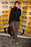 sharon lawrence llegando al bebé, eres tú noche de estreno en el pasadena playhouse pasadena playhouse pasadena, ca 13 de noviembre de 2009 foto