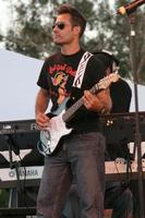 banda de adrian pasdar de tv netflix en vivo en el lugar concierto museo autry en griffith park los angeles, ca 9 de agosto de 2008 ©2008 kathy hutchins foto de hutchins