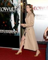 angelina jolie beowulf premiere mann s village theater los angeles, ca 5 de noviembre de 2007 ©2007 kathy hutchins hutchins photo foto