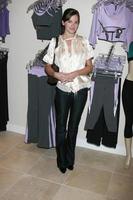 alexis thorpe lenguaje corporal apertura de boutique de ropa deportiva 14700 ventura blvd sherman oaks, ca 91403 22 de octubre de 1994 ©2008 kathy hutchins foto de hutchins