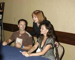 William deVry  and  Heather Tom, and fansBold  and  the Beautiful Fan LuncheonUniversal Sheraton HotelLos Angeles,  CAAug 25, 20072007 Kathy Hutchins   Hutchins Photo