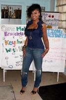 ashanti llegando al club de niños y niñas de los ángeles, ca el 28 de agosto de 2009 ©2009 kathy hutchins hutchins photo foto