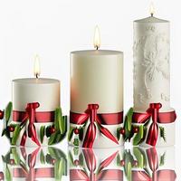 Velas de navidad 3d sobre fondo blanco aislado. fiesta, celebracion, diciembre, feliz navidad foto