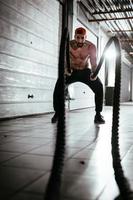 entrenamiento de cuerda crossfit foto