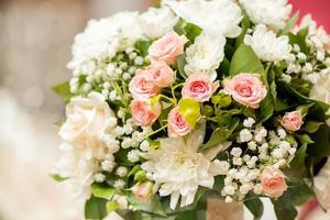 Roses in bouquet photo