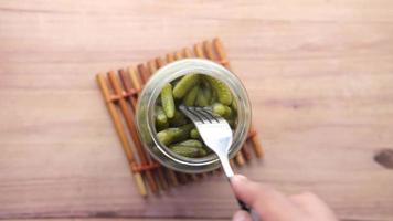 A mini pickle jar video