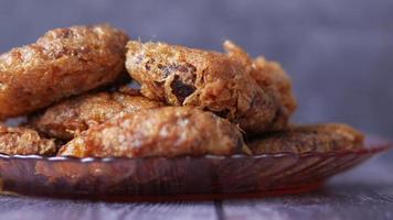 Close up of a plate with fried chicken wings video