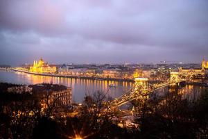 Budapest de noche foto