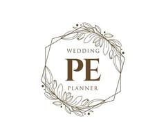 colección de logotipos de monogramas de boda con letras iniciales pe, plantillas florales y minimalistas modernas dibujadas a mano para tarjetas de invitación, guardar la fecha, identidad elegante para restaurante, boutique, café en vectores