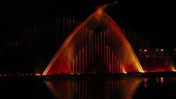 dell'europa maggiore musicale Fontana con 3d effetti e laser mostrare. vinnitsa. Ucraina. video