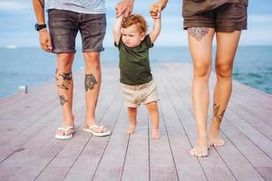 familia feliz de vacaciones foto