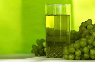 Green grape juice photo