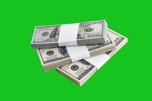 fajo de billetes de dólar estadounidense aislado en verde chroma keyer. paquete de dinero americano con alta resolución en máscara verde perfecta foto