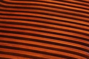 listones de madera marrón línea de listones de madera natural organizar fondo de textura de patrón. listón de madera maciza con acabado en color natural. madera contrachapada. concepto interior de decoración trasera. patrón geométrico en relieve. foto