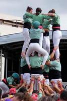 castillos humanos, tradicion tipica de algunos pueblos catalanes, españa foto