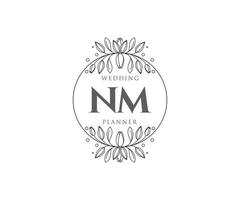 colección de logotipos de monograma de boda con letras iniciales nm, plantillas florales y minimalistas modernas dibujadas a mano para tarjetas de invitación, guardar la fecha, identidad elegante para restaurante, boutique, café en vector