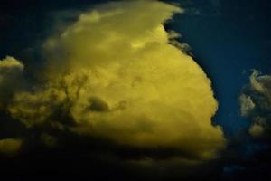 Textured cumulus cloud formation photo