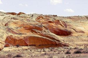 formaciones rocosas únicas en el desierto alto foto