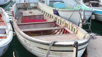 bahía con barcos video