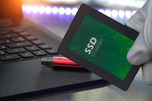 SSD hard drives are very popular nowadays. Due to its fast performance and energy saving photo