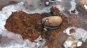 río chulman en invierno en neryungri. yakutia del sur, rusia video