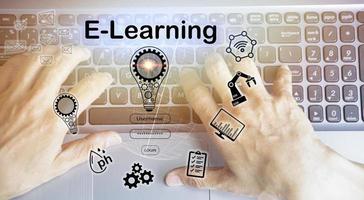 e-learning, educación en tecnología de Internet, seminarios web, conceptos de cursos. foto