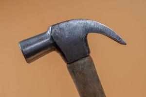 hammer to remove and insert nails photo