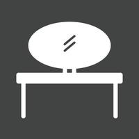 icono de glifo de espejo de mesa invertido vector