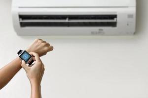 control de clima y aire acondicionado con un reloj inteligente foto