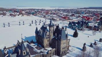 vista superior aérea del castillo garibaldi en togliatti, vistas de rusia video