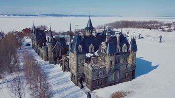 Luftbild von oben auf Schloss Garibaldi in Togliatti, Sehenswürdigkeiten Russlands video