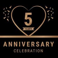 Logotipo de celebración de aniversario de 5 años. logotipo de aniversario con color dorado aislado en fondo negro, diseño vectorial para celebración, tarjeta de invitación y tarjeta de felicitación. ilustración vectorial eps10 vector