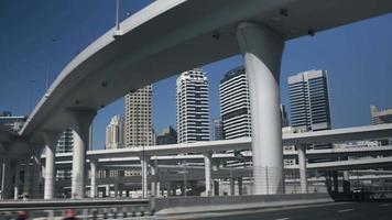 conducción, autopista, ciudad, Dubai, Edificios, centro de la ciudad video