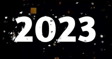 animação do ano novo 2023. ano novo 2023 em fonte branca isolada em fundo preto. celebração do ano novo video