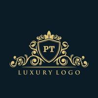 logotipo de letra pt con escudo dorado de lujo. plantilla de vector de logotipo de elegancia.