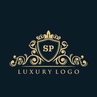 logotipo de letra sp con escudo dorado de lujo. plantilla de vector de logotipo de elegancia.