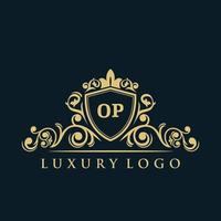 logotipo de carta op con escudo dorado de lujo. plantilla de vector de logotipo de elegancia.